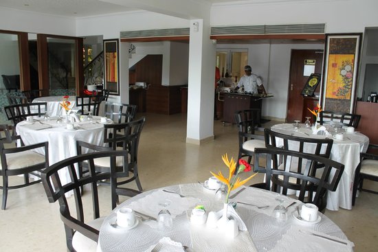White Pearl Suites Hotel Goa Restaurant