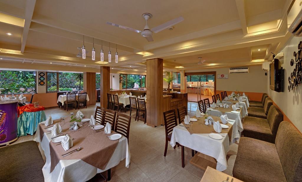 Sandalwood Hotel Goa Restaurant