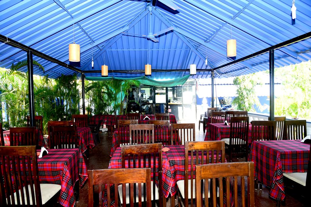 Mayflower Beach Resort Goa Restaurant