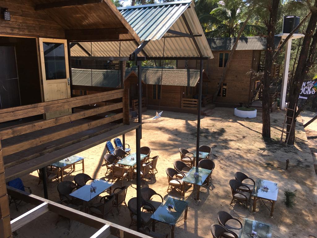 Marron Beach Resort Goa Restaurant