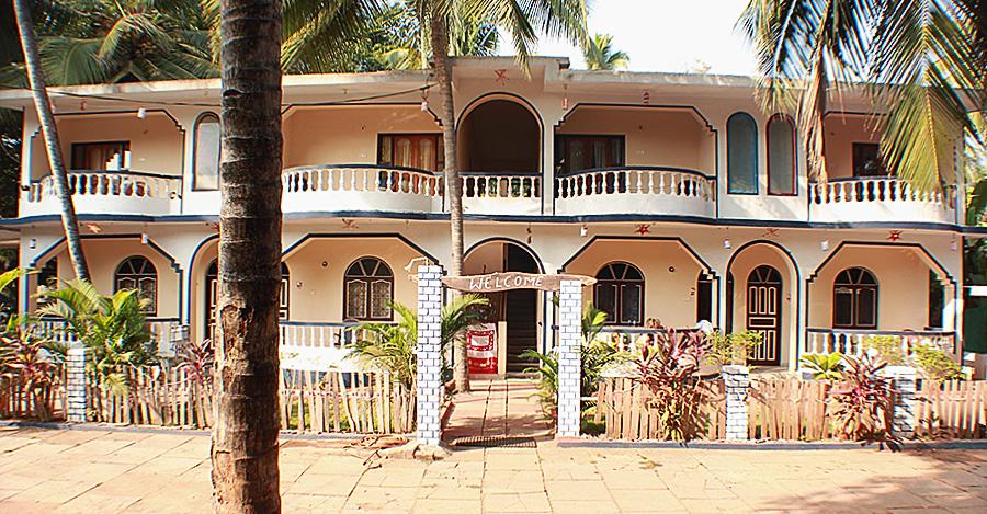 Boatys Beach Cottage Goa