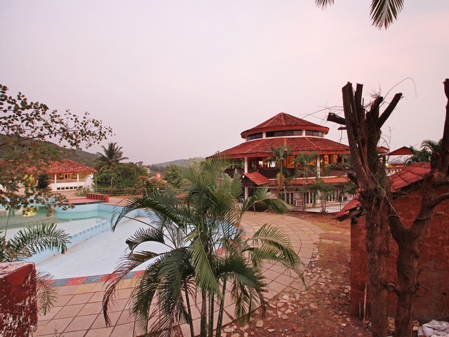 Indismart Woodbourne Resort Goa